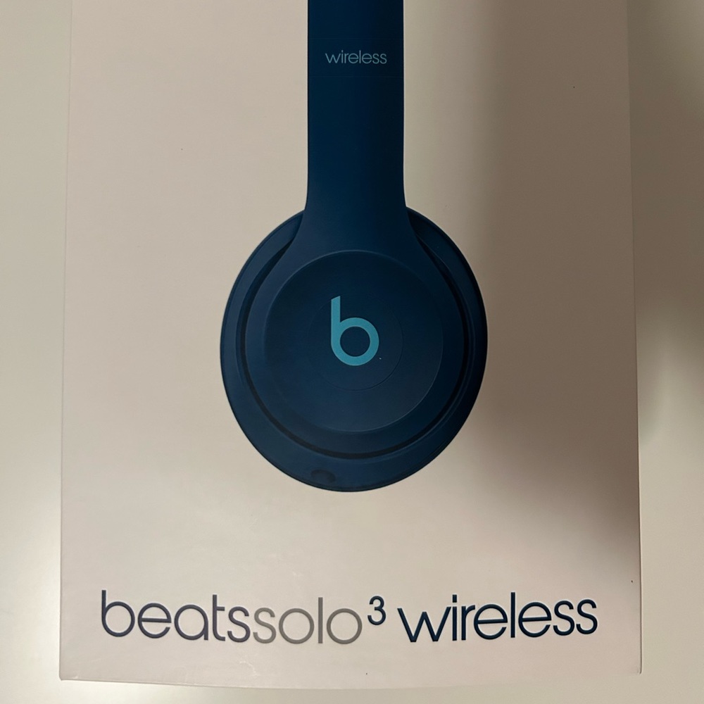 beats solo 3 wireless headphones